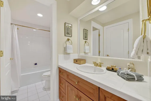 $2,595,000 | 1354 Lewinsville Mews Court, McLean, VA 22102