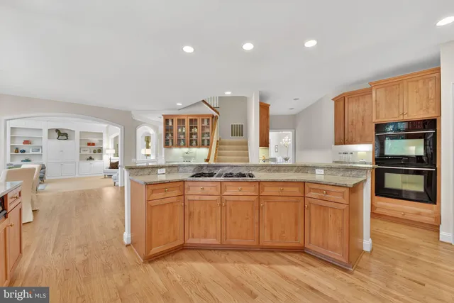 $2,595,000 | 1354 Lewinsville Mews Court, McLean, VA 22102