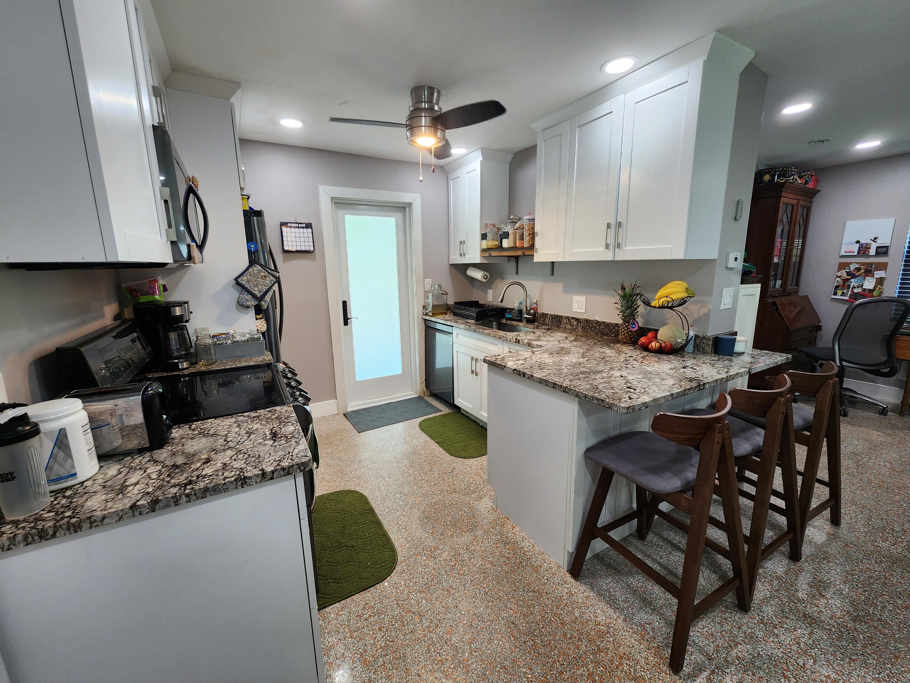 5233 Madison Road Delray Beach, FL 33484 - Photo 5 of 11 20231018_141758