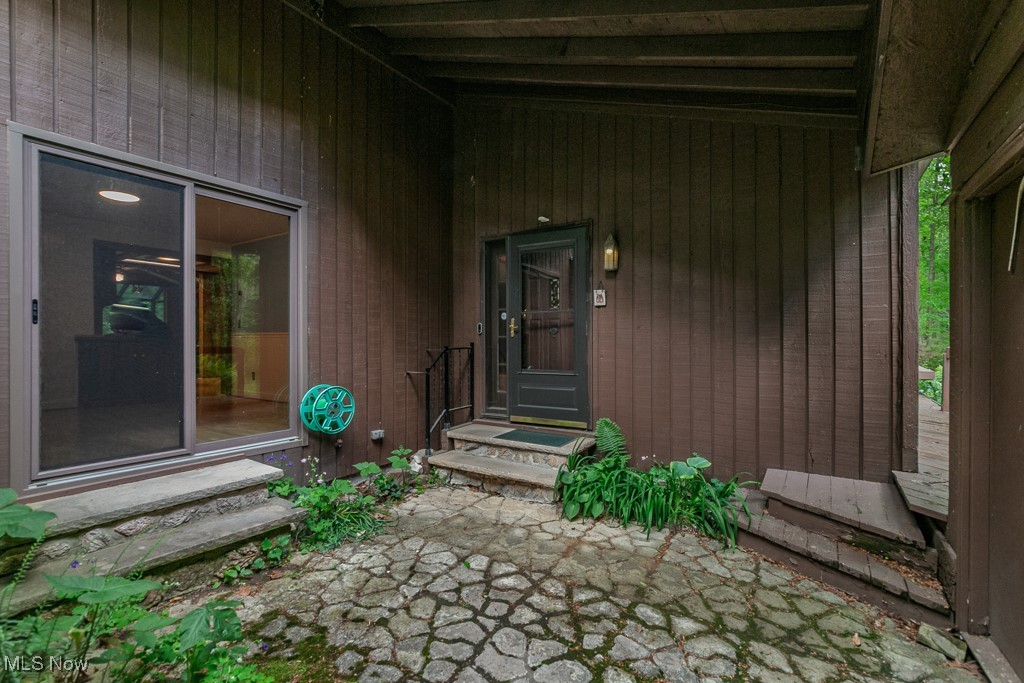 36981 Chardon Road Willoughby, OH 44094 - Photo 3 of 38 Gallery Image 3