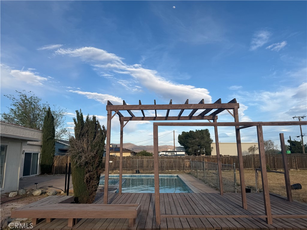 21011 Teton Road Apple Valley, CA 92308 - Photo 17 of 23