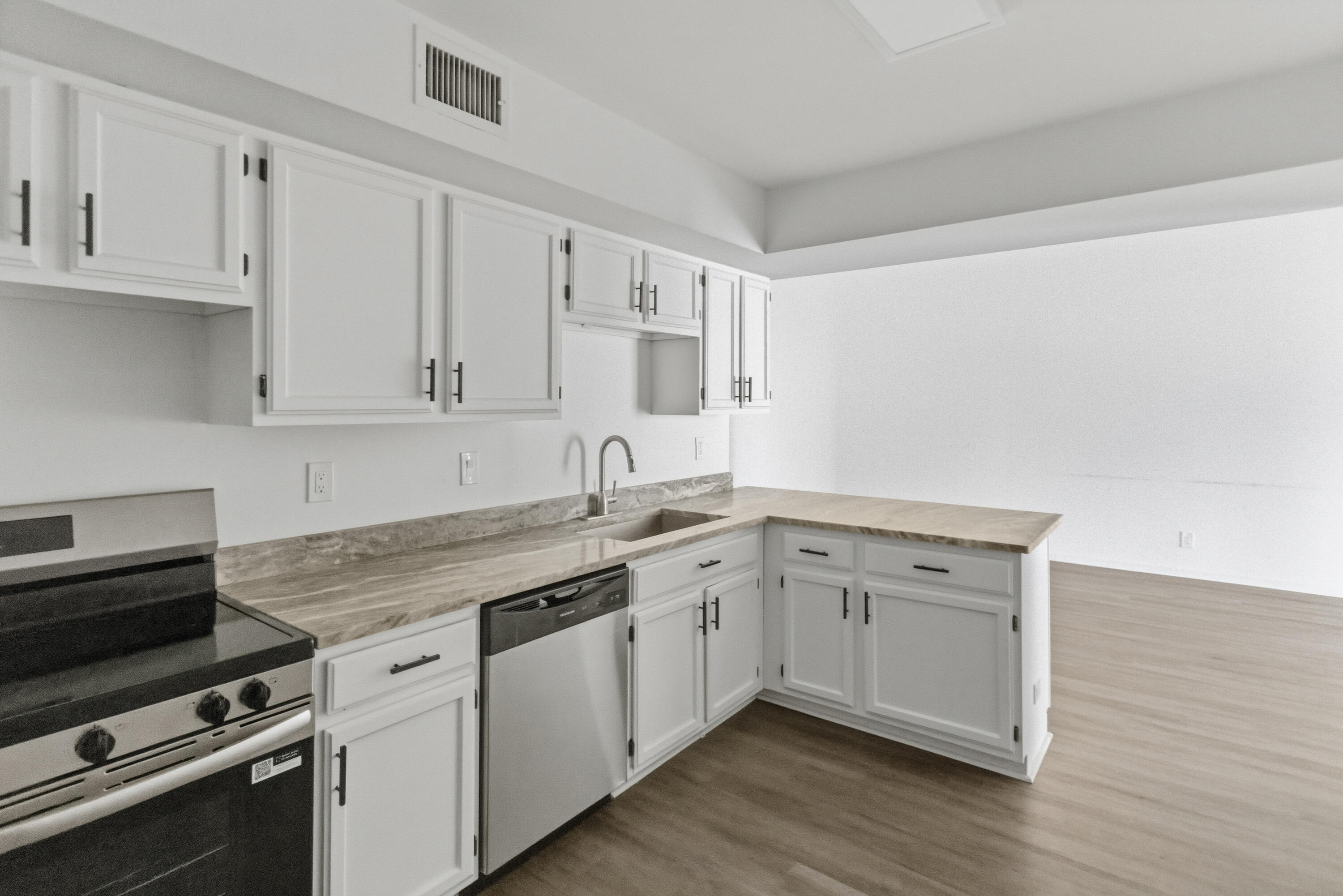 3171 Leewood Terrace, Unit L235 Boca Raton, FL 33431 - Photo 9 of 31 585A7346 (1)