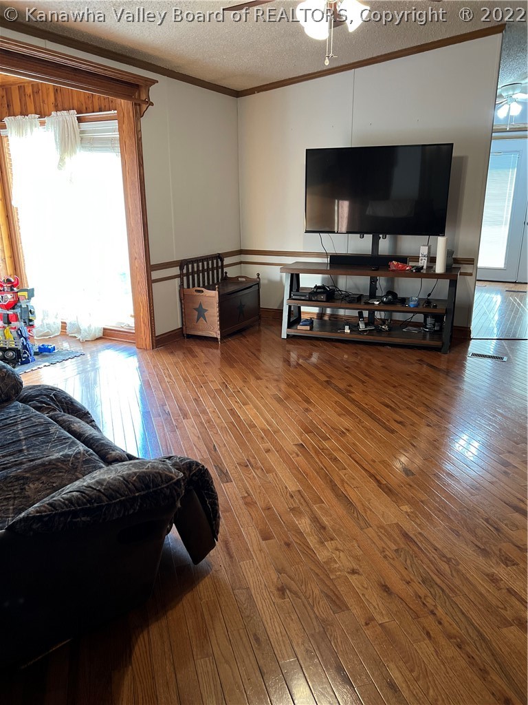 14350 Charleston Road Kenna, WV 25248 - Photo 11 of 24 Gallery Image 11