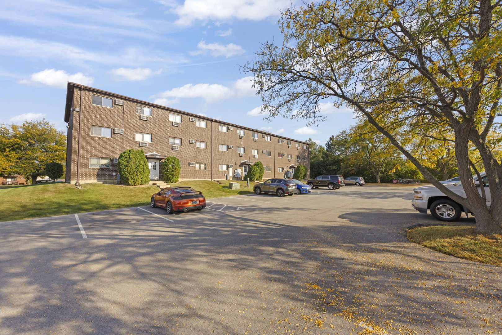 1002 Spruce Street, Unit 2B Glendale Heights, IL 60139 - Photo 14 of 16 a view of a street