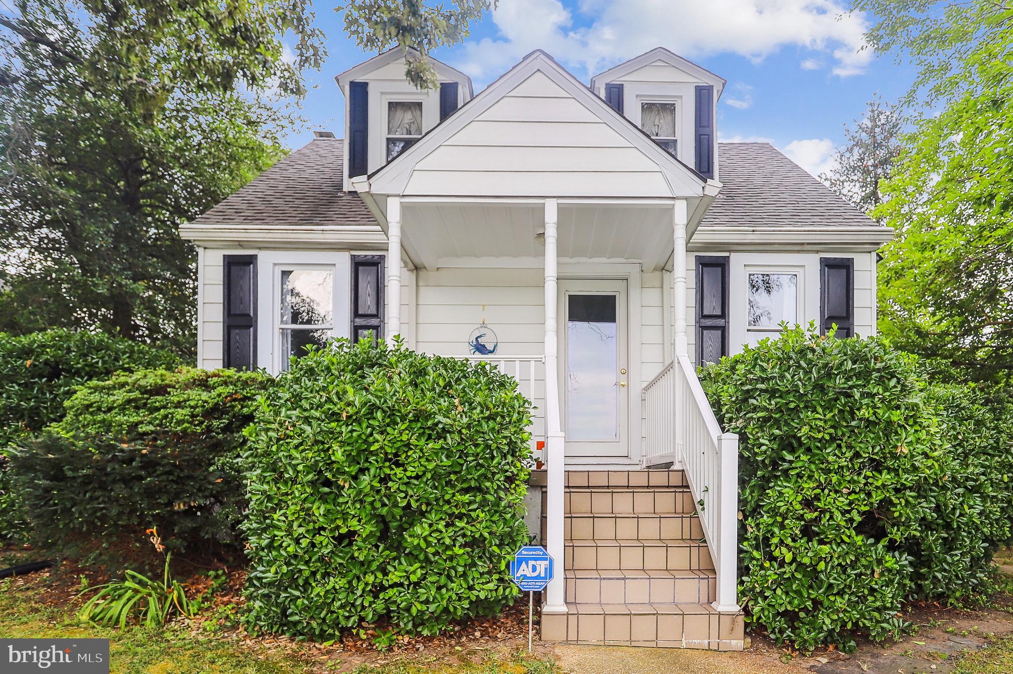 1948 Cedar Road Pasadena, MD 21122 - Photo 2 of 47 Front of house facing the water