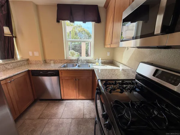 $419,000 | 400 Sea Cliff Way, Unit 402, Oceanside, CA 92056