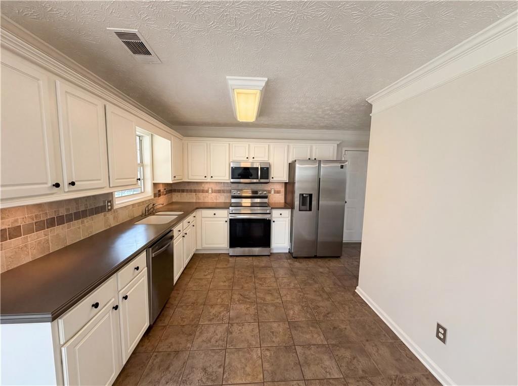 3099 Brooksong Way Dacula, GA 30019 - Photo 2 of 24