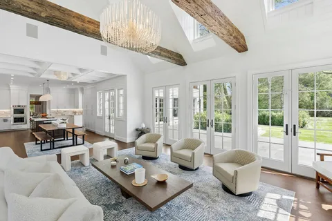 $12,995,000 | 5 Eileens Path, East Hampton, NY 11937