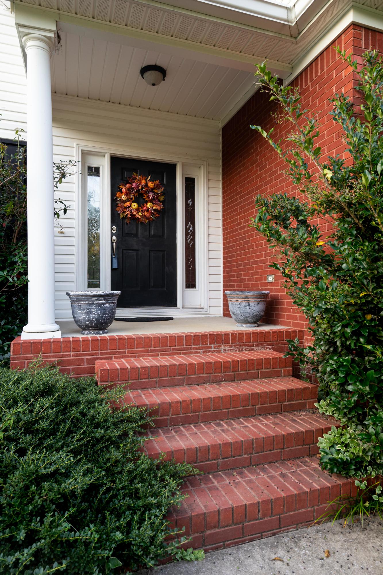 254 Hargis Road Signal Mountain, TN 37377 - Photo 4 of 20 Front Porch