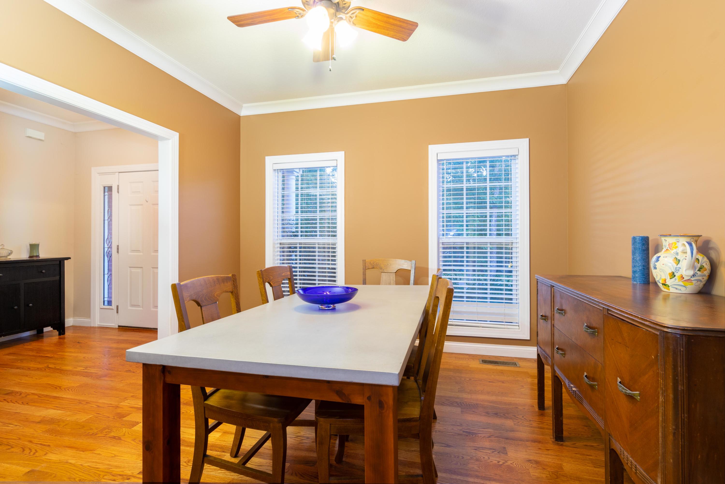 254 Hargis Road Signal Mountain, TN 37377 - Photo 6 of 20 Dining Room