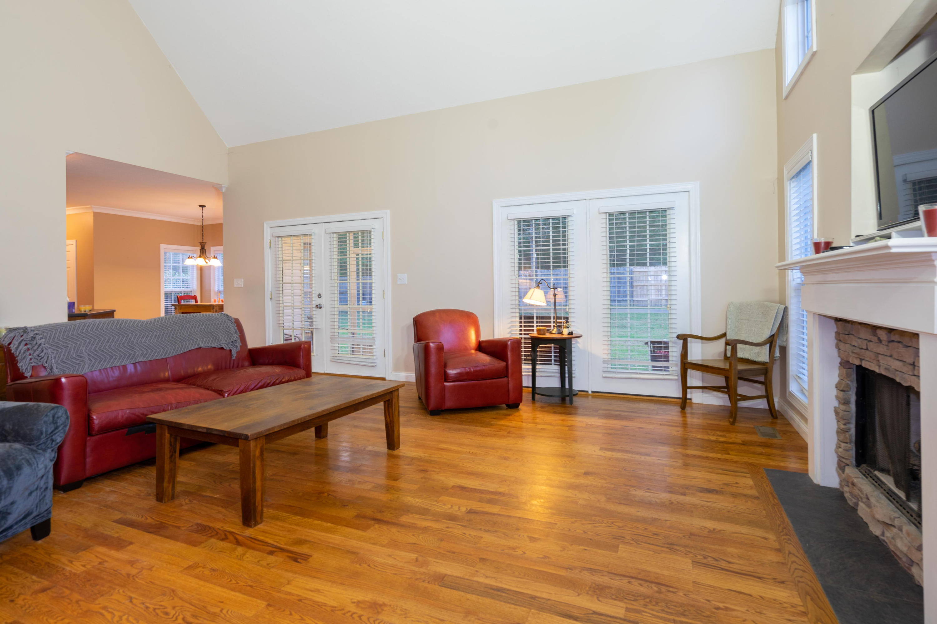 254 Hargis Road Signal Mountain, TN 37377 - Photo 7 of 20 Great Room