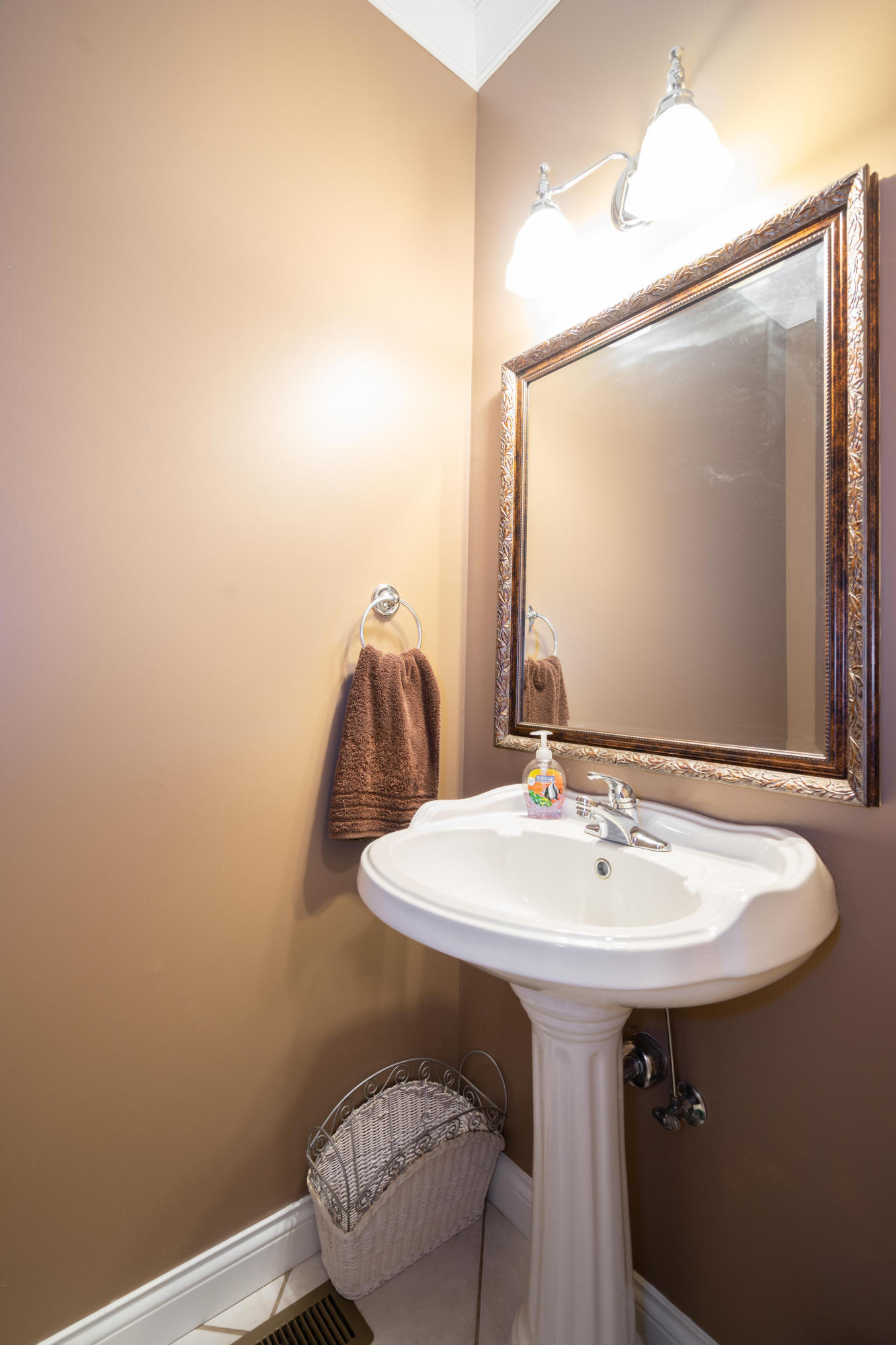 254 Hargis Road Signal Mountain, TN 37377 - Photo 9 of 20 Half Bath