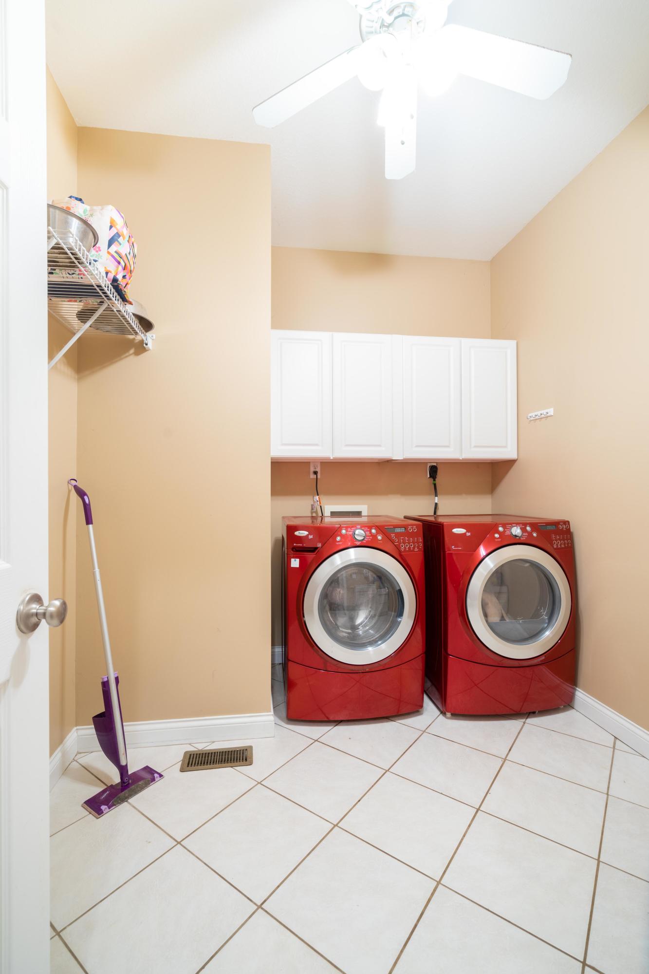 254 Hargis Road Signal Mountain, TN 37377 - Photo 10 of 20 Laundry Room