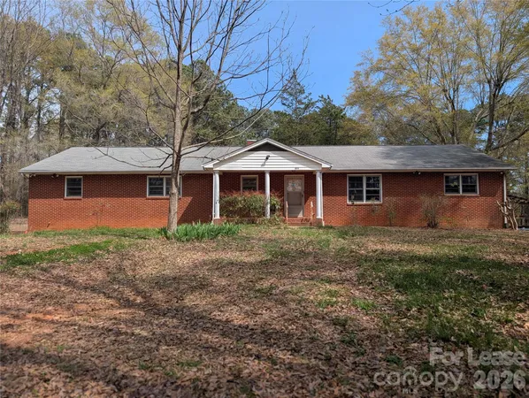 $1,500 | 805 Edgewood Road, Bessemer City, NC 28016