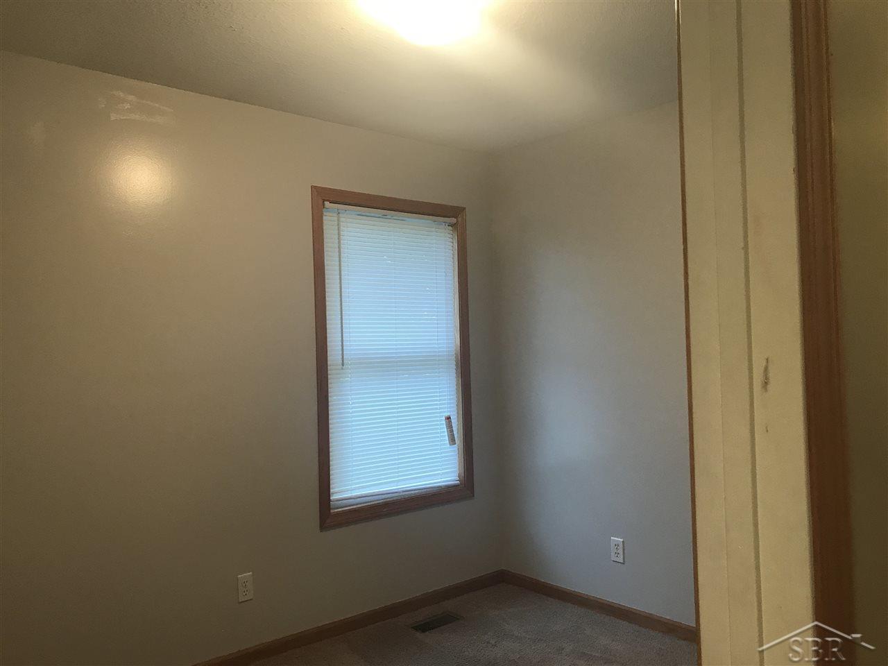 9810 West Freeland Road Freeland, MI 48623 - Photo 16 of 27 31358151-15.JPG