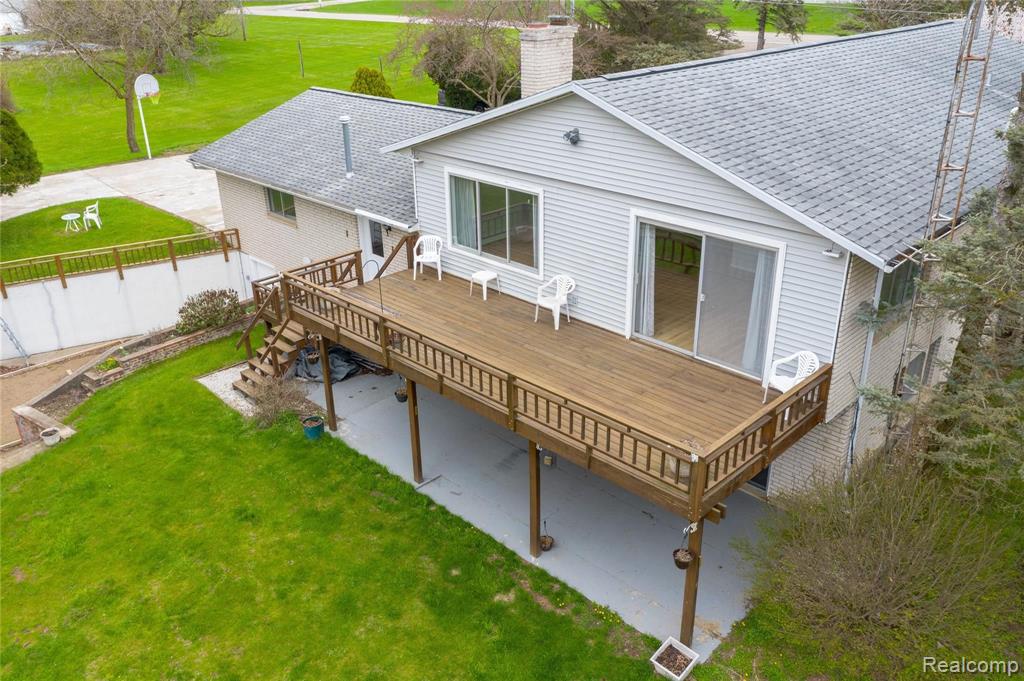 9250 Bennett Lake Road Fenton, MI 48430 - Photo 30 of 36
