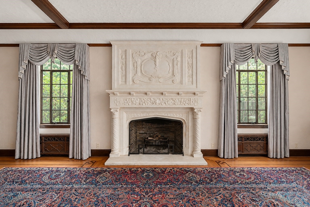 43 Monadnock Road Wellesley, MA 02481 - Photo 4 of 42