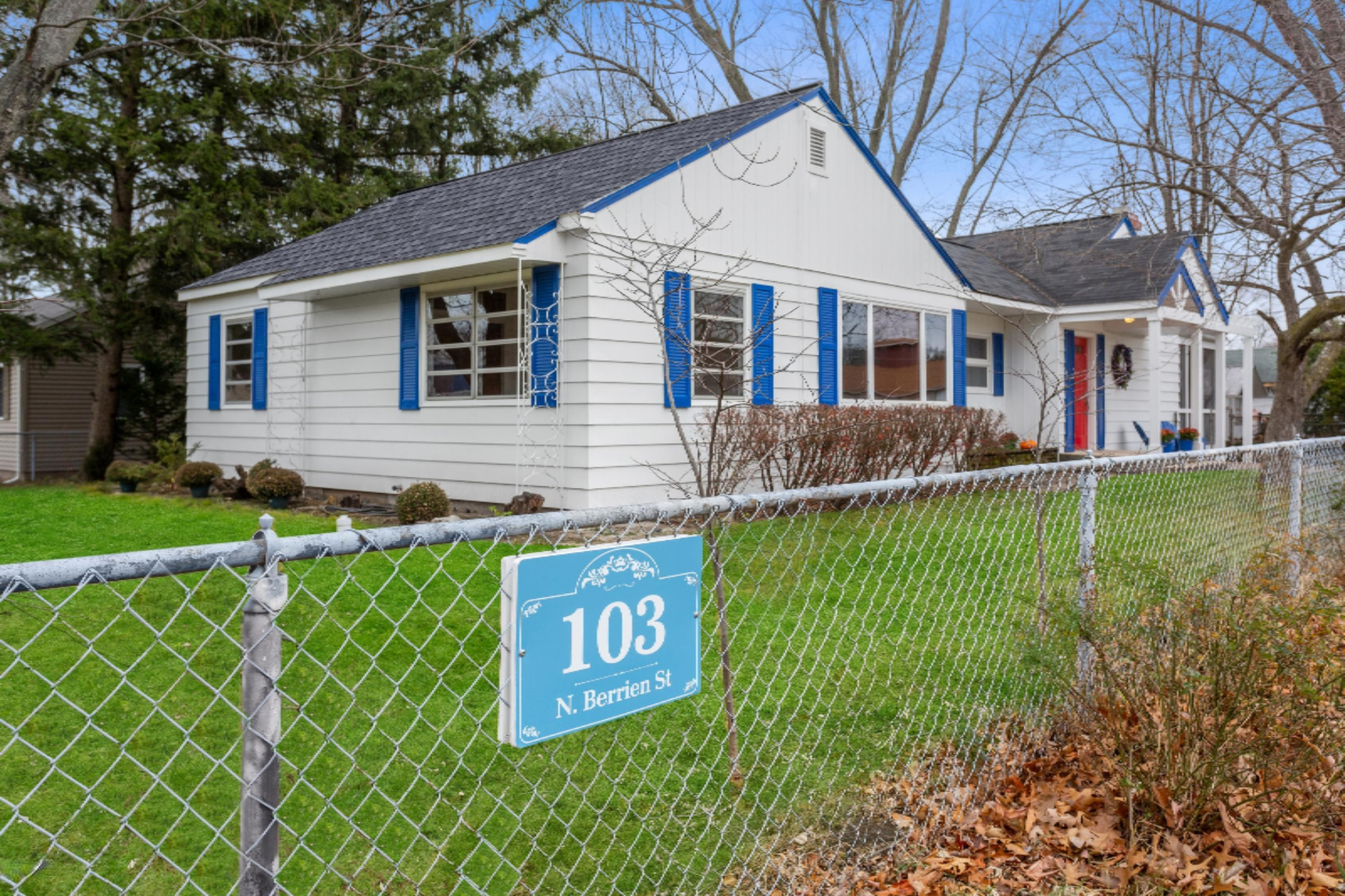 103 North Berrien Street New Buffalo, MI 49117 - Photo 2 of 22 Great corner location