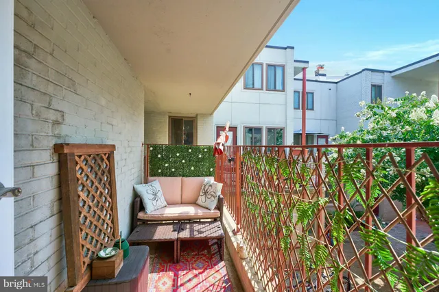 $309,000 | 1225 Fairmont Street Northwest, Unit 202, Washington, DC 20009