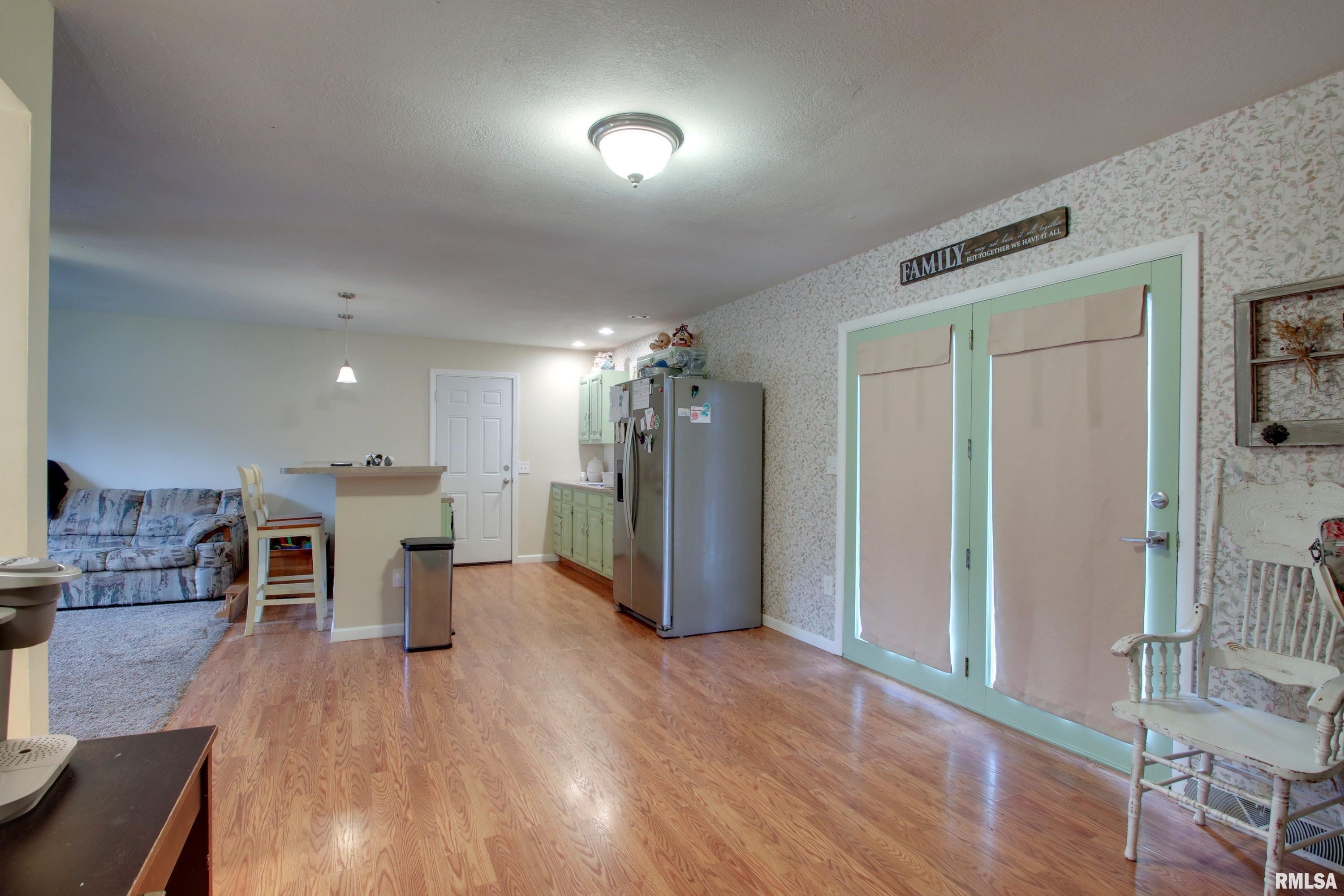 514 West Washington Street Mendon, IL 62351 - Photo 7 of 25