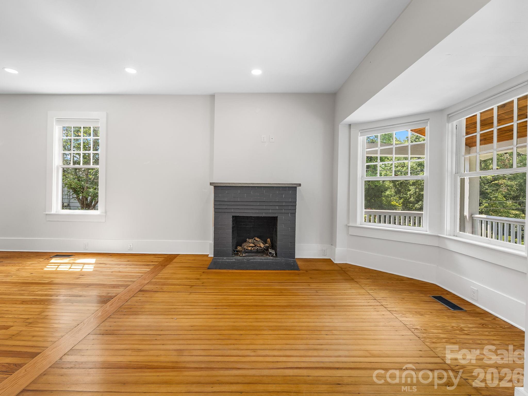 143 Broadway Tryon, NC 28782 - Photo 9 of 35