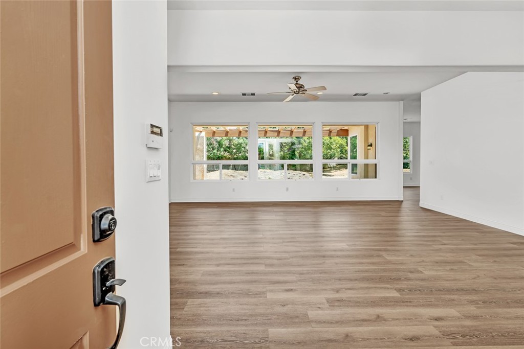 10102 Lace Cascade Court Bakersfield, CA 93311 - Photo 2 of 34 Entry