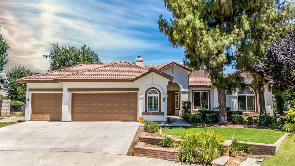 10102 Lace Cascade Court Bakersfield, CA 93311 - Photo 34 of 34 Font view