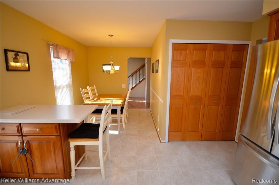 22390 Innsbrook Northville, MI 48167 - Photo 17 of 69 DSC_5434.jpg