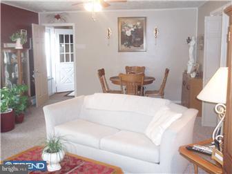 45 Hemlock Road Levittown, PA 19056 - Photo 5 of 12 Family Room