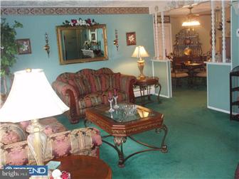 45 Hemlock Road Levittown, PA 19056 - Photo 10 of 12 Living Room