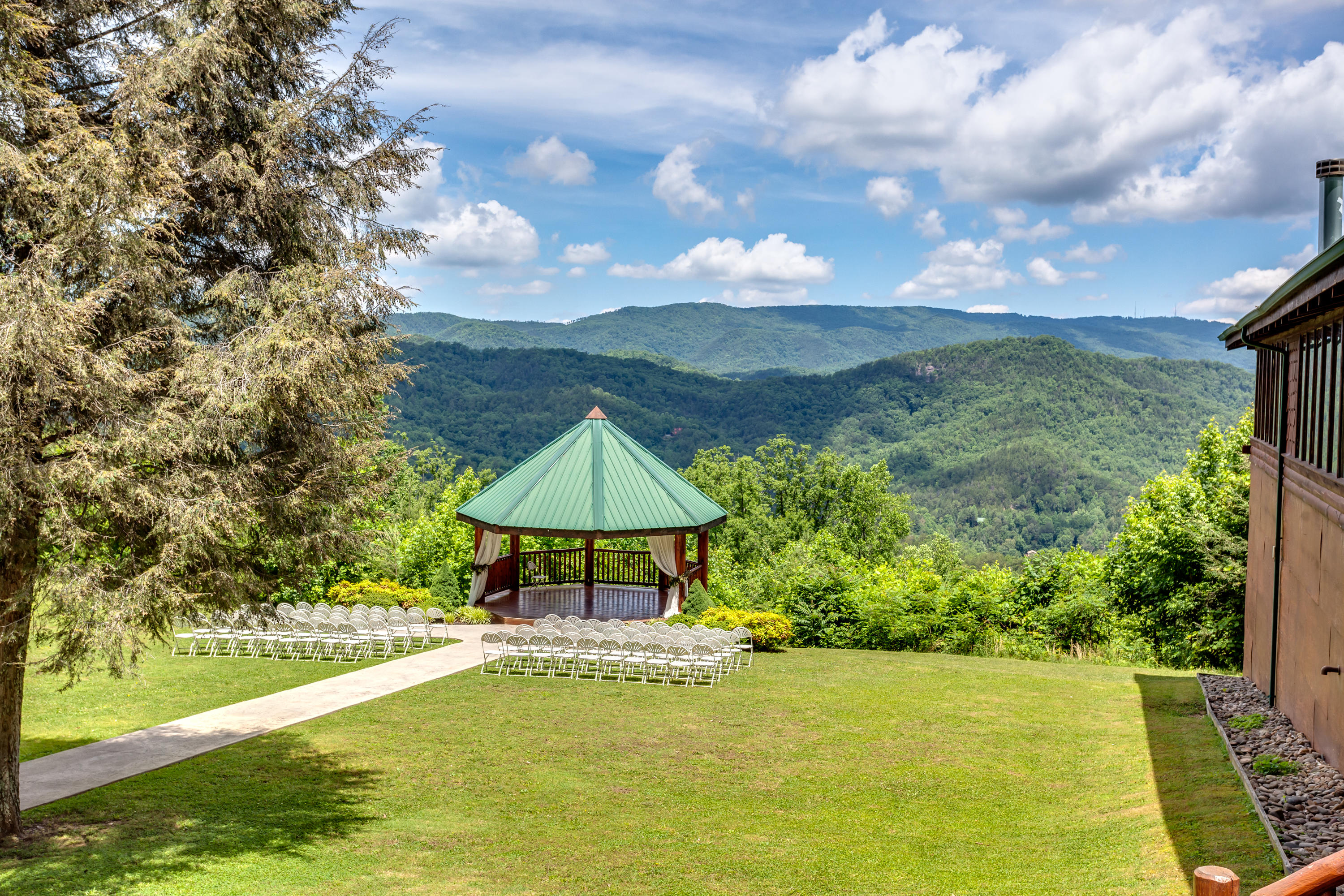 3539 Carsons Ridge Way Sevierville, TN 37862 - Photo 38 of 39 Club House View
