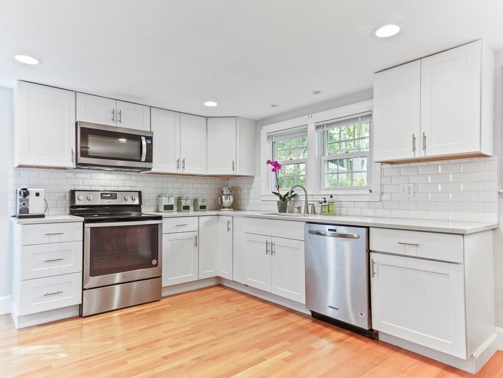 30 Gainsville Road Dedham, MA 02026 - Photo 5 of 39 Gallery Image 5