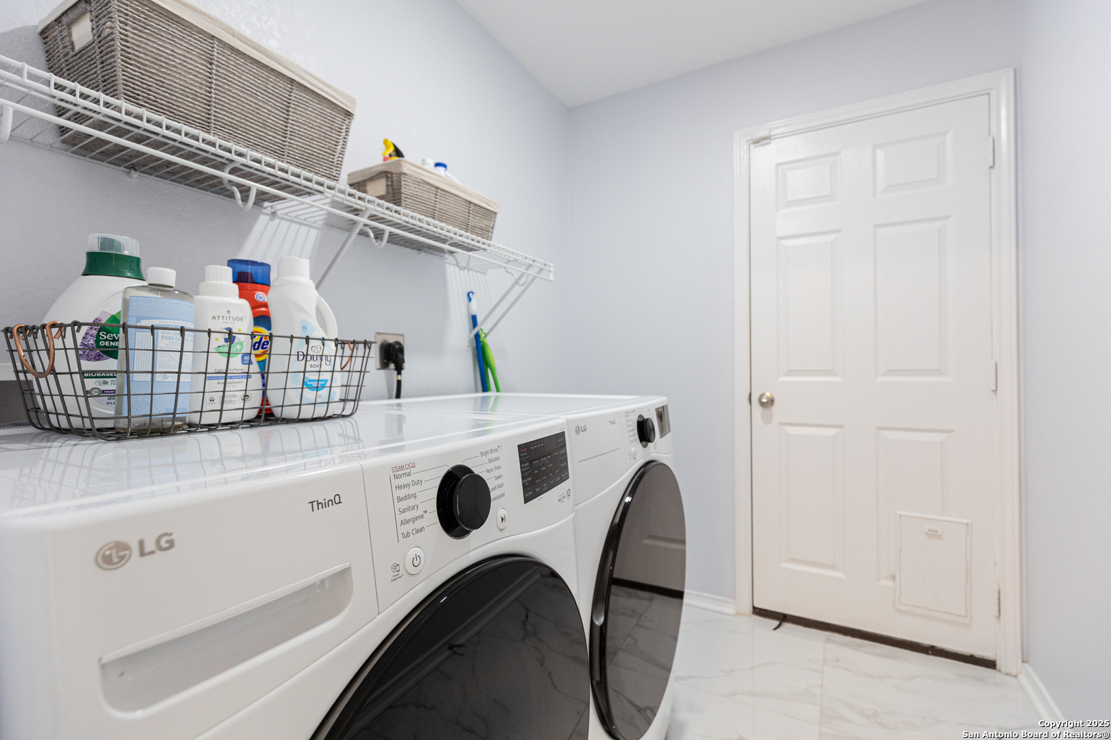 9518 Lookover Bay Converse, TX 78109 - Photo 29 of 30 a utility room with dryer and washer