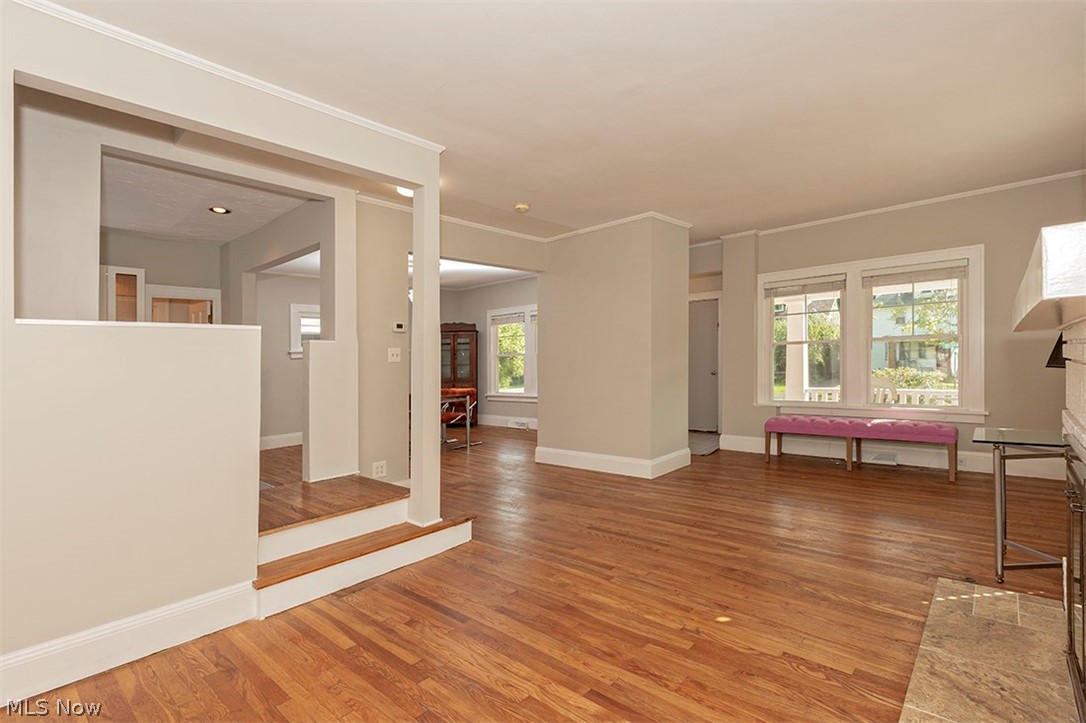 2260 Briarwood Road Cleveland, OH 44118 - Photo 10 of 35