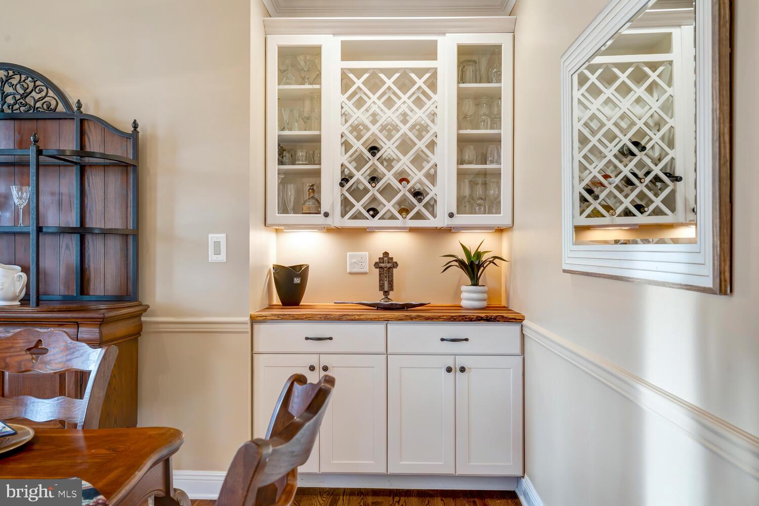 2673 Fairground Road Front Royal, VA 22630 - Photo 77 of 91 Elegant dining nook with glass accents.