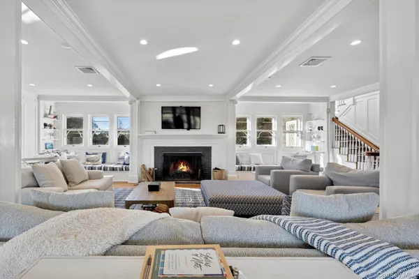 $245,000 | 41 Seafield Lane, Westhampton Beach, NY 11978