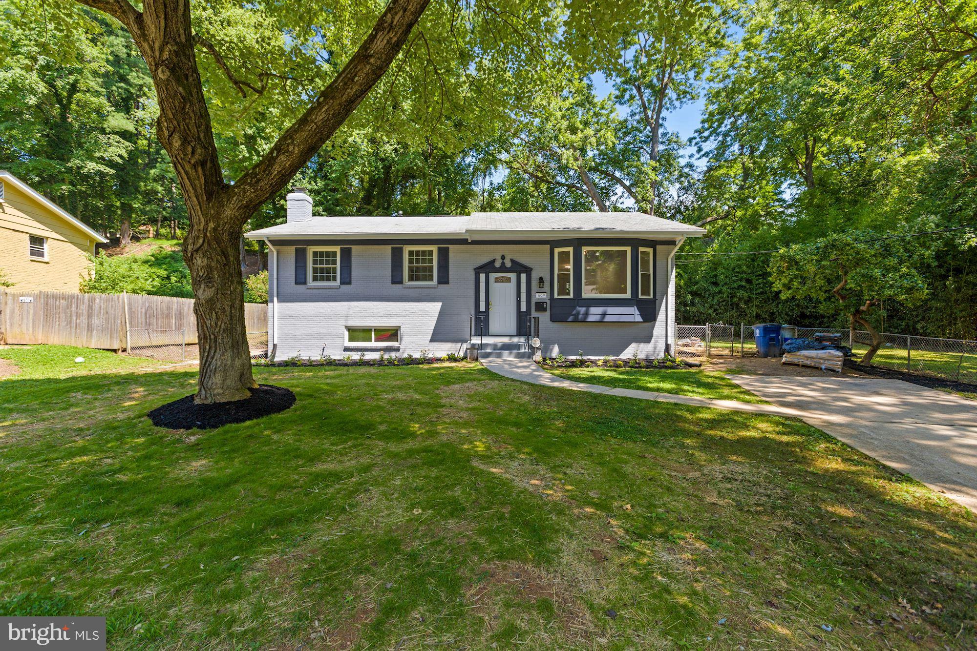 609 Kenbrook Drive Silver Spring, MD 20902 - Photo 2 of 33 Gallery Image 2