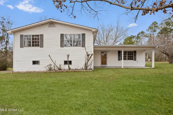 $300,000 | 21500 D Herde Road, Gulfport, MS 39503