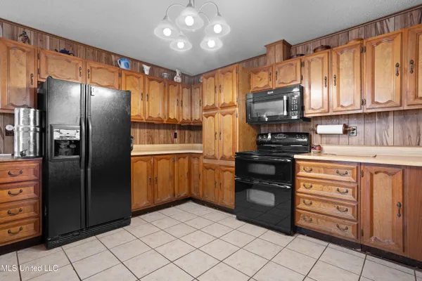 $300,000 | 21500 D Herde Road, Gulfport, MS 39503