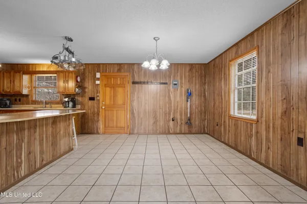 $300,000 | 21500 D Herde Road, Gulfport, MS 39503
