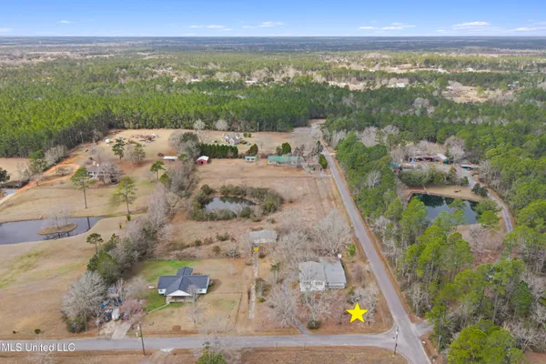 $300,000 | 21500 D Herde Road, Gulfport, MS 39503