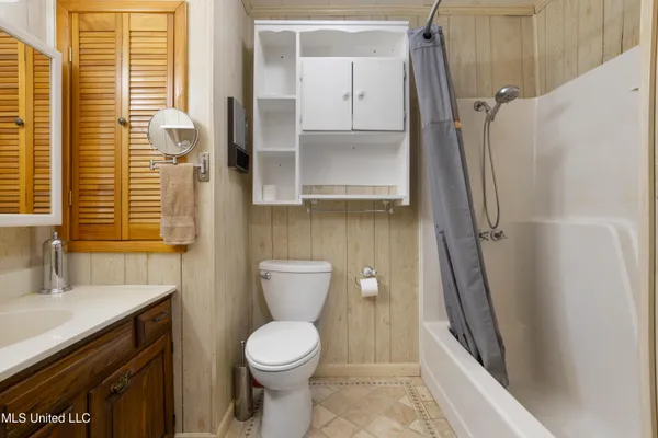 $300,000 | 21500 D Herde Road, Gulfport, MS 39503