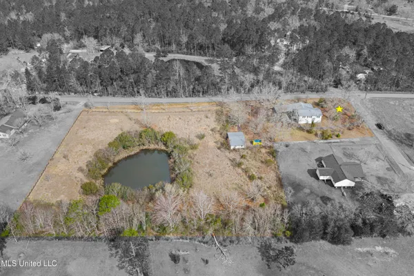 $300,000 | 21500 D Herde Road, Gulfport, MS 39503