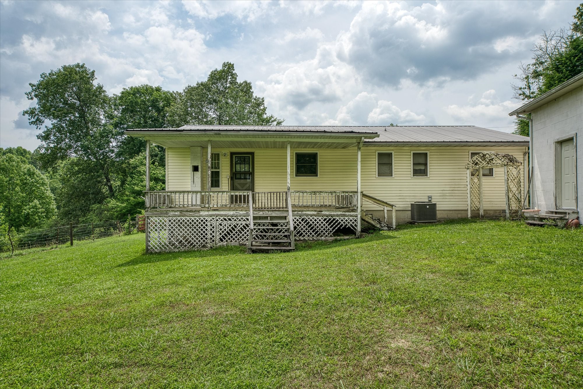 329 West Creston Road Crossville, TN 38571 - Photo 19 of 29 Gallery Image 19