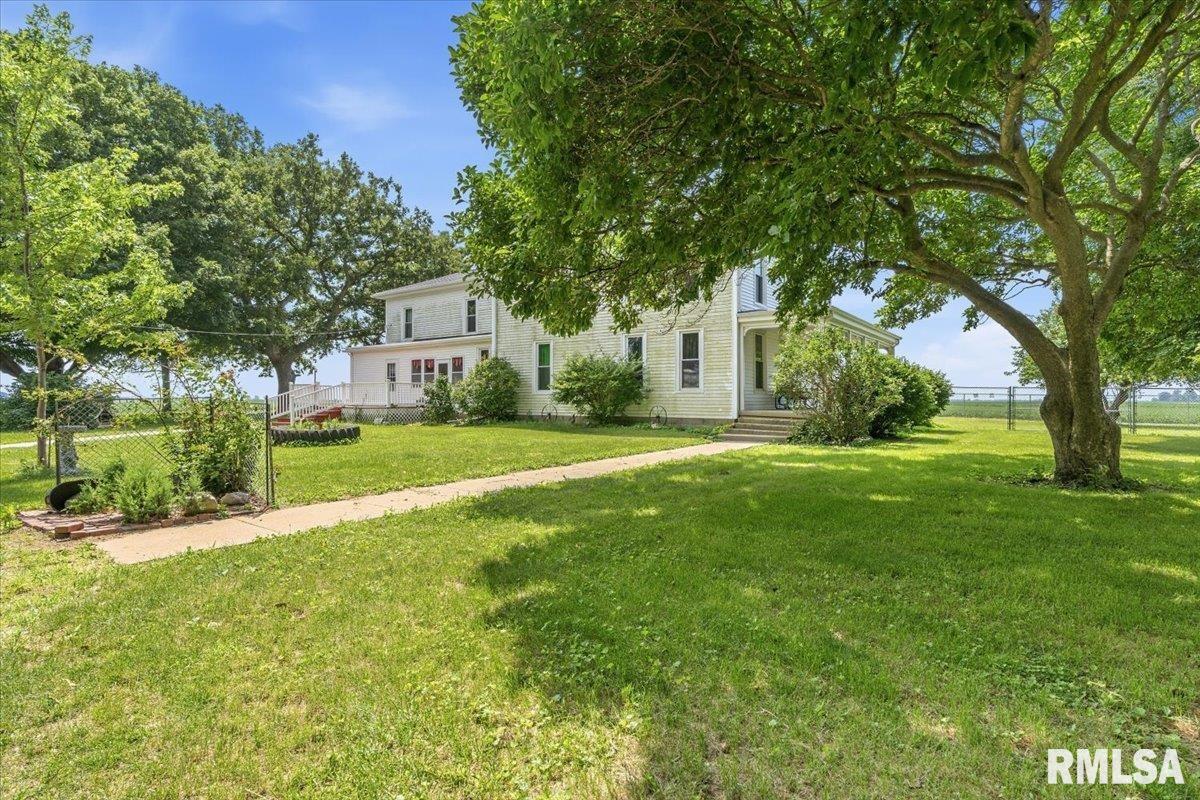 17124 Engel Street Athens, IL 62613 - Photo 2 of 46