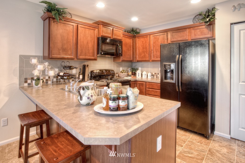 3417 177th Place Southeast, Unit 52 Bothell, WA 98012 - Photo 5 of 13 Gallery Image 5