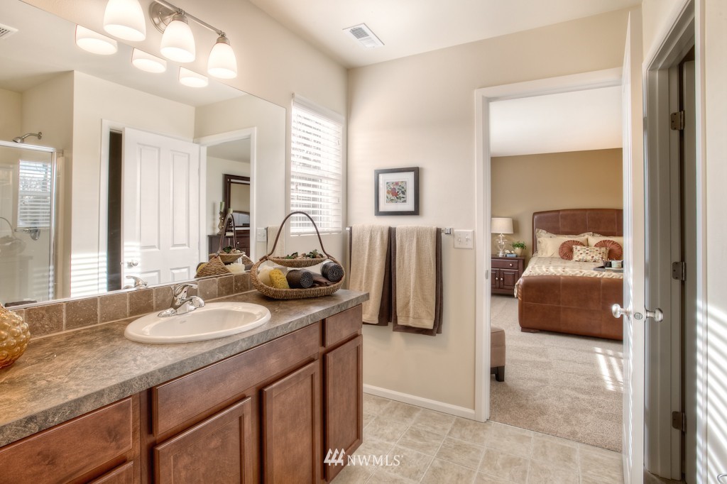 3417 177th Place Southeast, Unit 52 Bothell, WA 98012 - Photo 9 of 13 Gallery Image 9