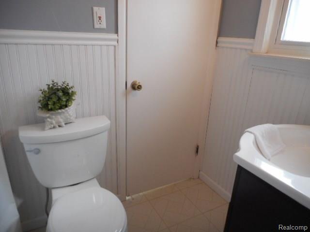 3140 Treadwell Avenue Wayne, MI 48184 - Photo 33 of 51 DSCN6223.JPG