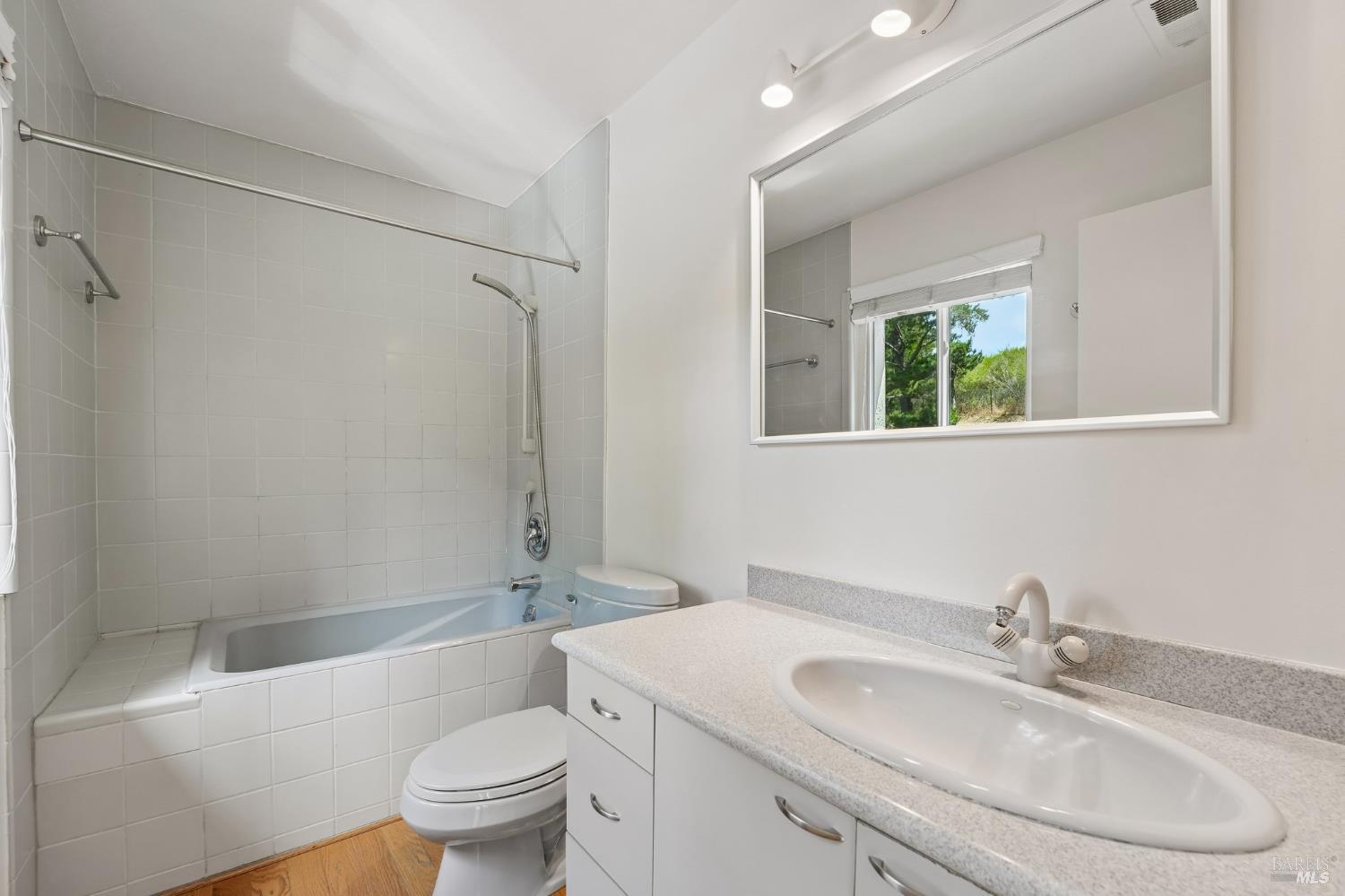 16 Anchorage Road Sausalito, CA 94965 - Photo 24 of 32