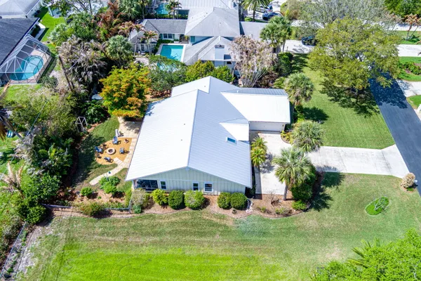 $700,000 | 8789 Southeast Woodwind Street, Hobe Sound, FL 33455